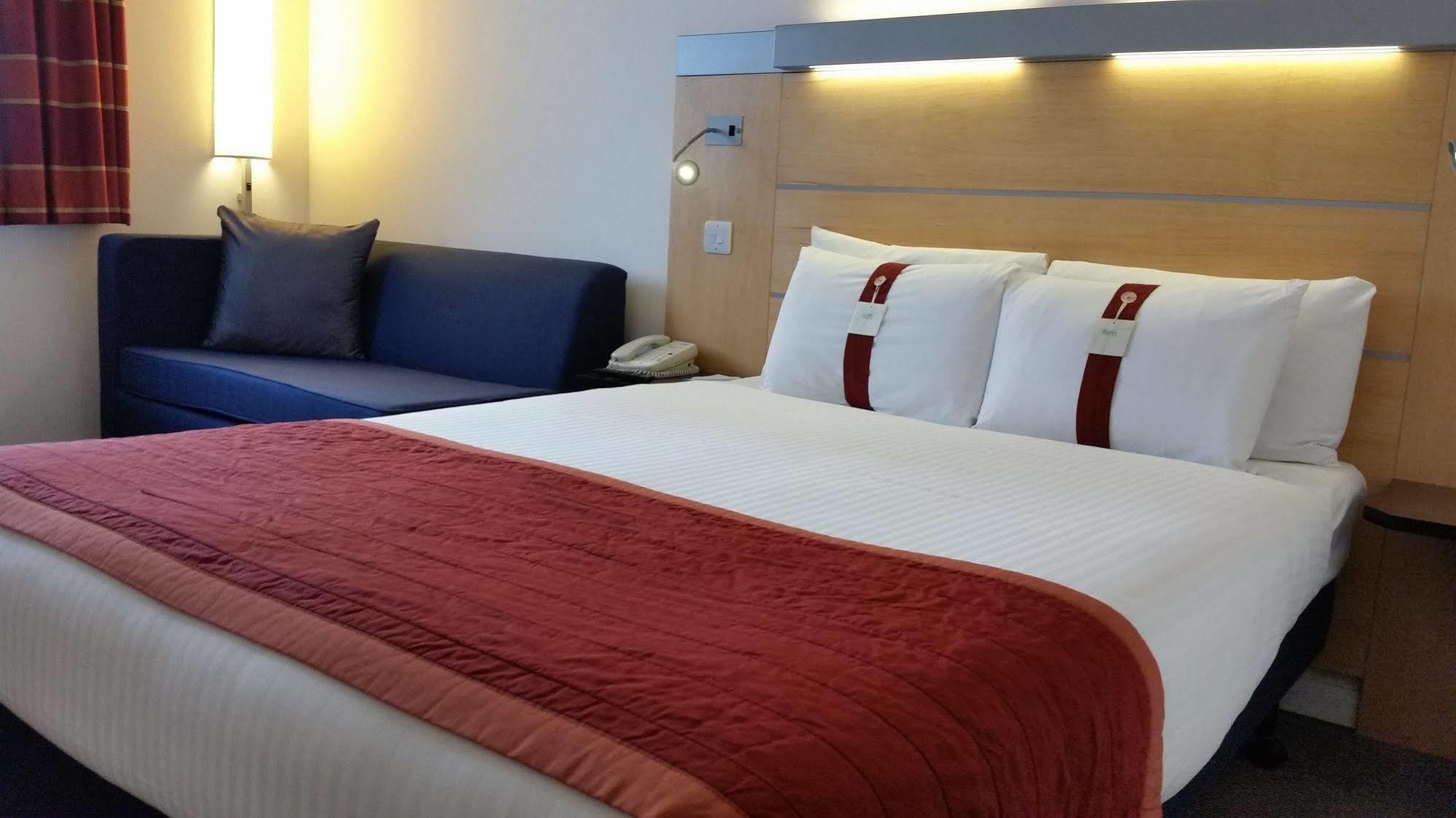 Holiday Inn Express Earls Court, An Ihg Hotel Londen Buitenkant foto